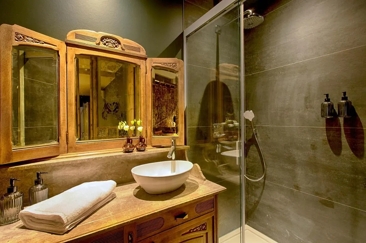 Royal Swans B&B Bruges Bed & Breakfast