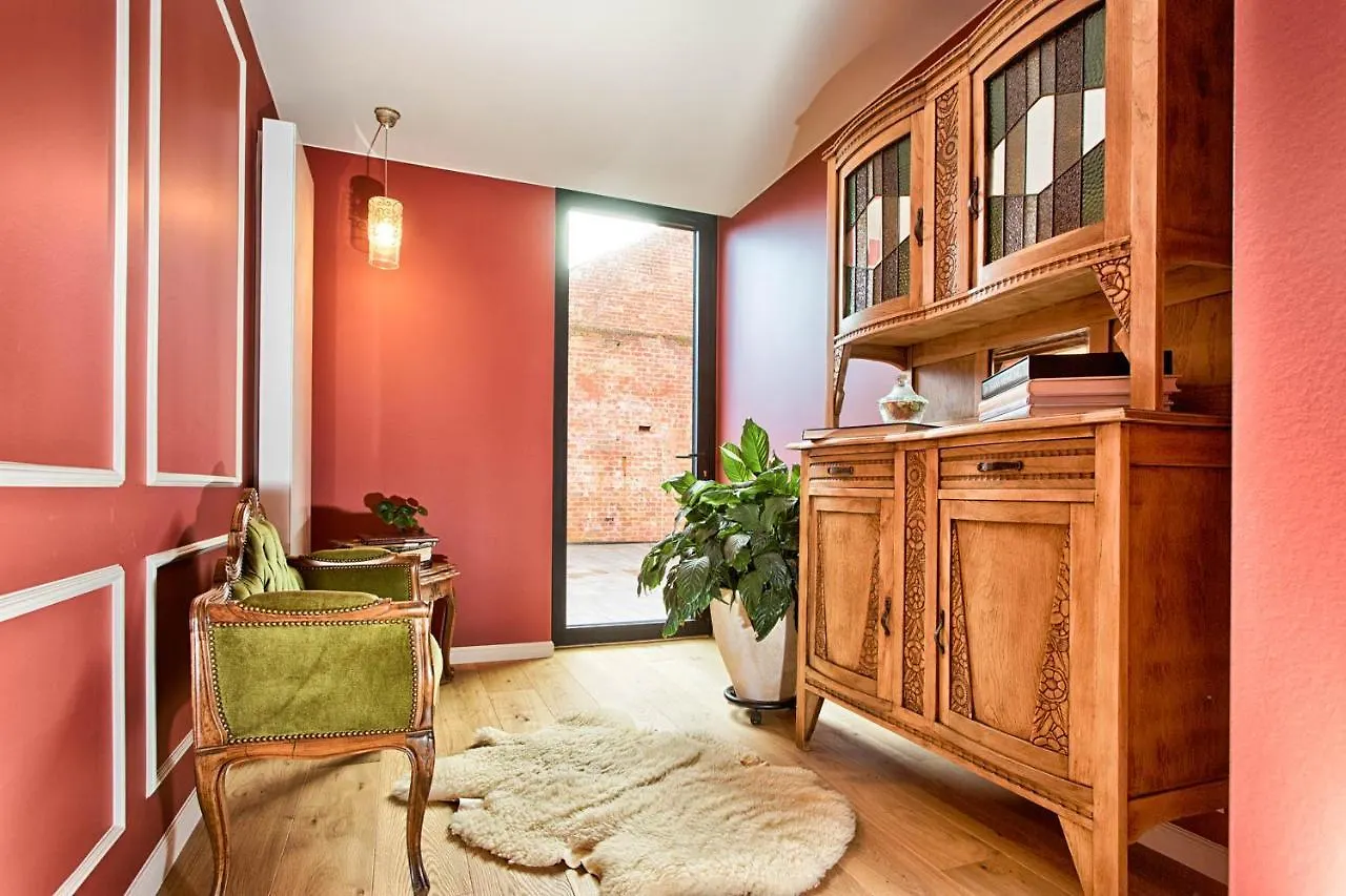 B&B Royal Swans Bruges 0*,  Belgium