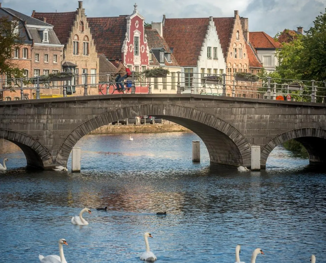 B&B Royal Swans Bruges Couette-café